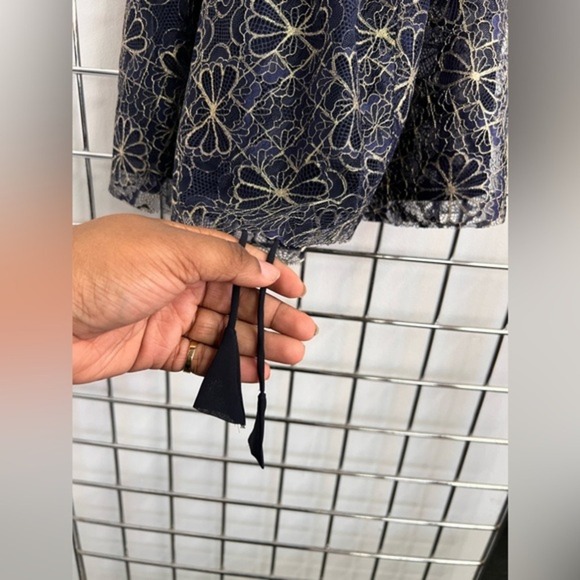 Sachin & Babi Anthropologie Navy Gold Floral NWT Lace Cami Top Size L - Picture 9 of 10